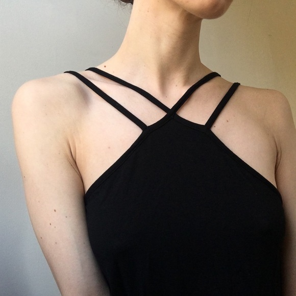 LAST CHANCE evereve x michael stars strappy black top - Picture 3 of 9